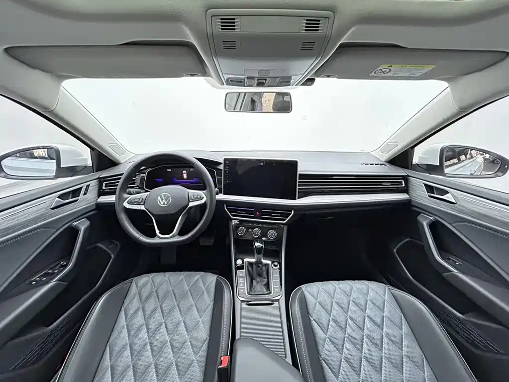 Volkswagen Sagitar 2023