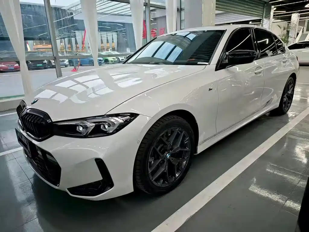 BMW 3 Series 2024 — фото 1