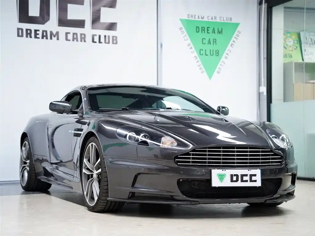 Aston Martin DBS 2010 — фото 13