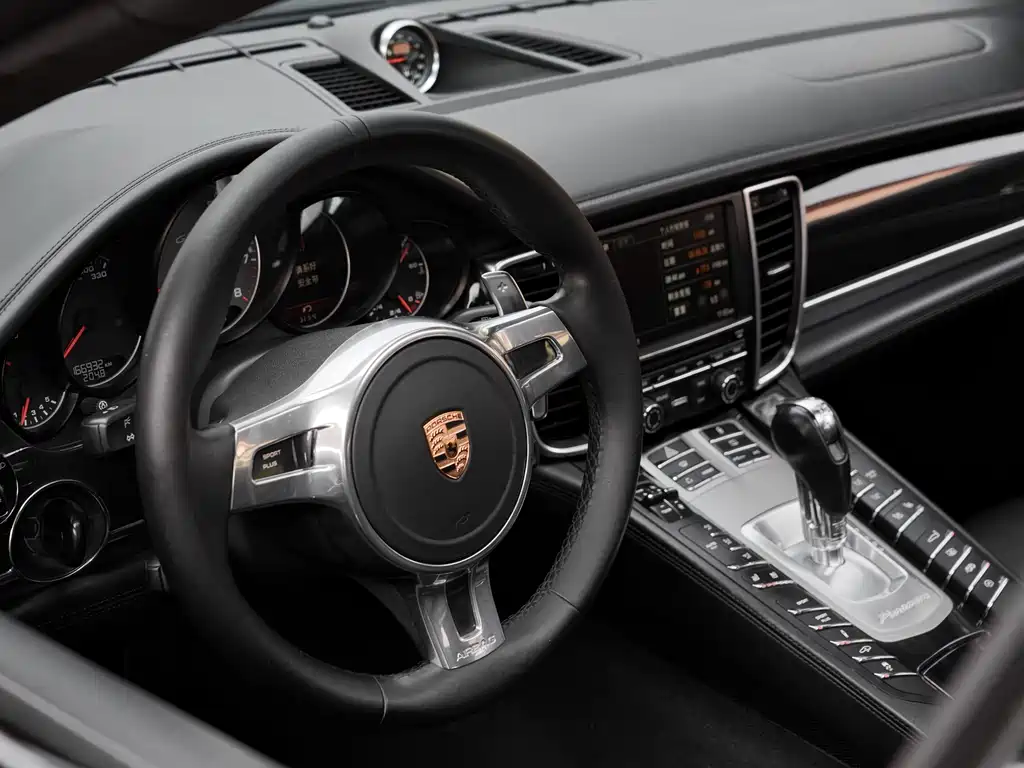 Porsche Panamera 2013 — фото 34