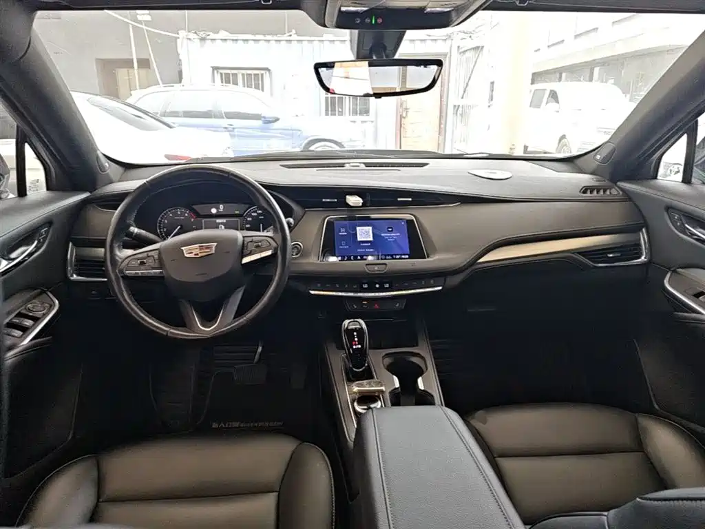 Cadillac XT4 2020 — фото 10