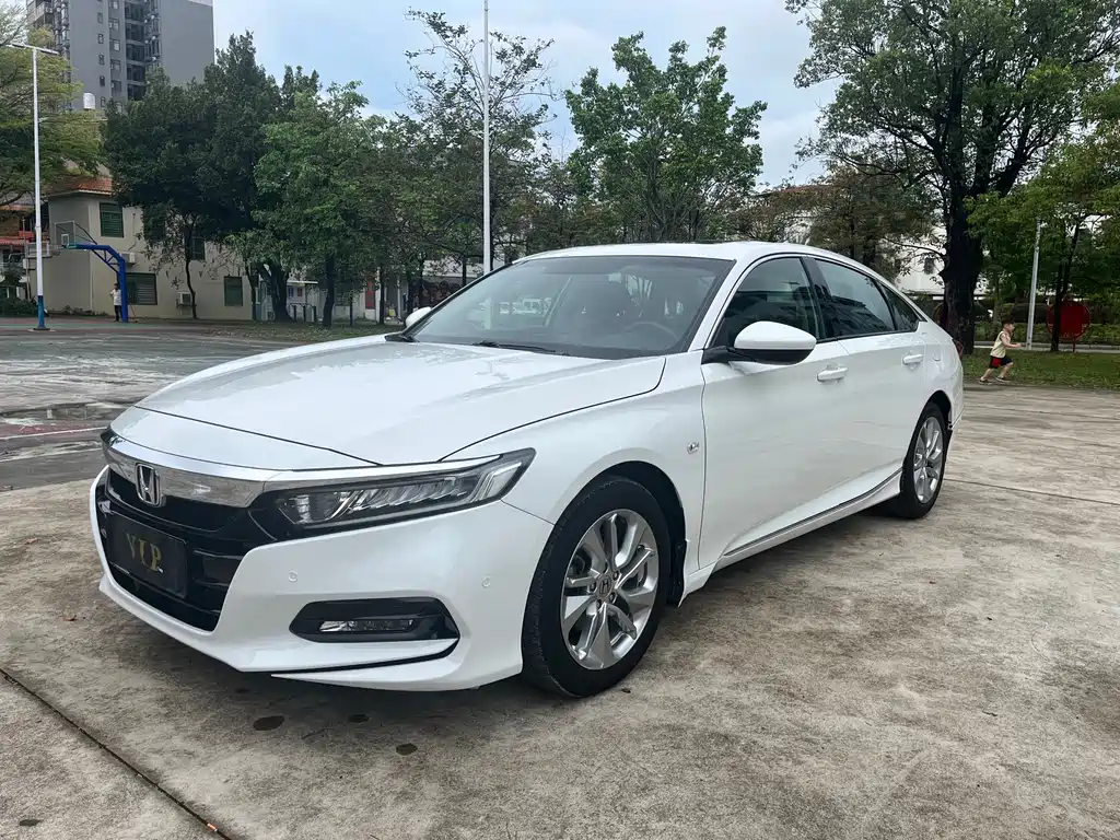 Honda Accord 2019 — фото 1