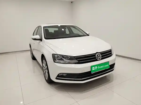 Volkswagen Sagitar 2018
