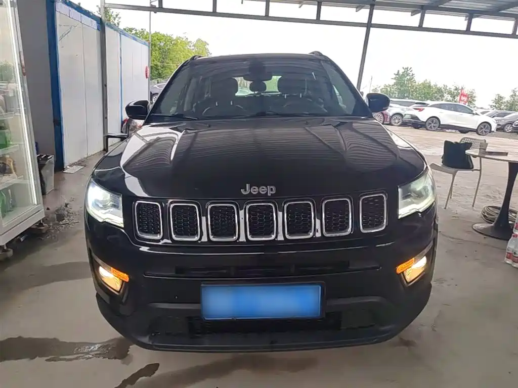 Jeep Compass 2018 — фото 3