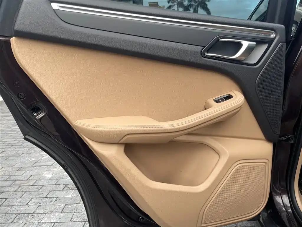 Porsche Macan 2021 — фото 11