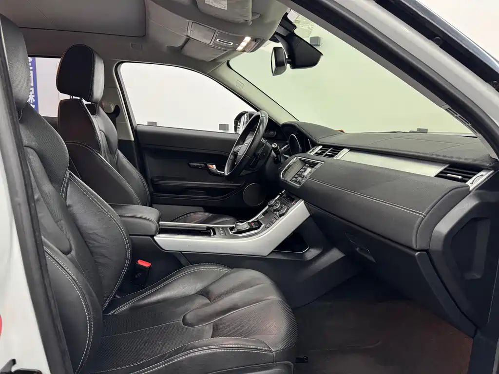 Land Rover Evoque 2016 — фото 10