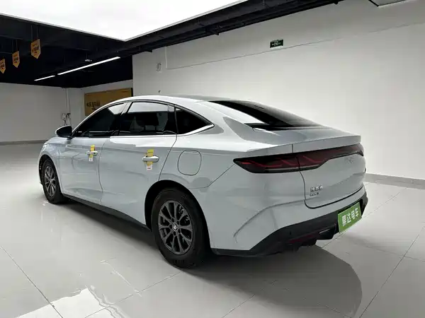BYD Qin L 2024