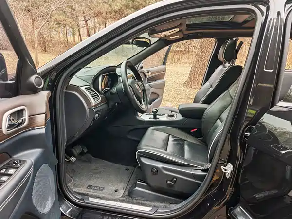 Jeep Grand Cherokee 2015