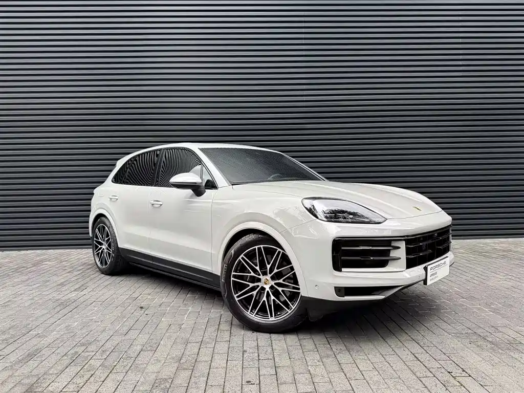 Porsche Cayenne 2024 — фото 1