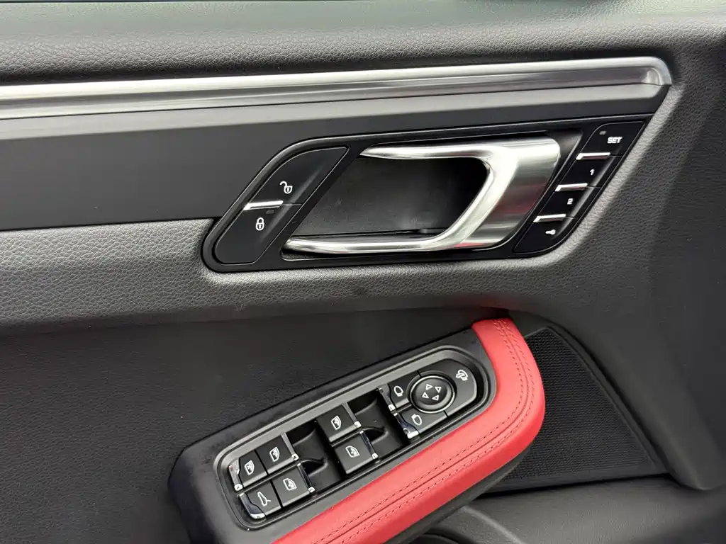 Porsche Macan 2016 — фото 6