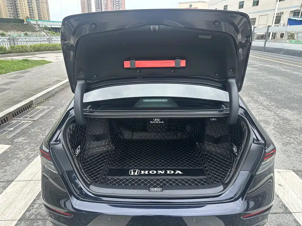 Honda Accord 2024 — фото 11