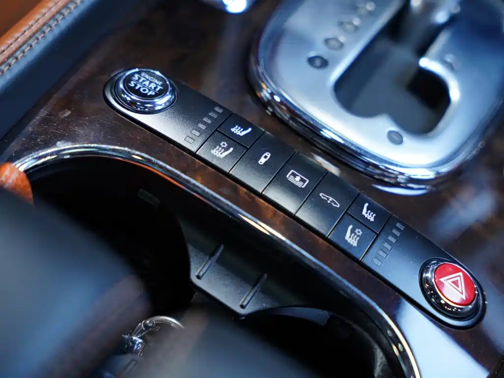 Bentley Flying Spur 2014 — фото 43