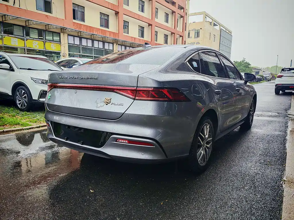 BYD Qin PLUS 2023 — фото 8