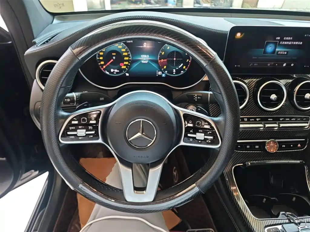 Mercedes-Benz GLC Coupe 2020 — фото 11