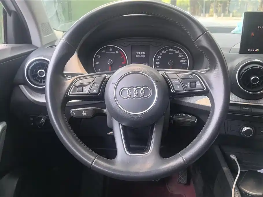 Audi Q2L 2021 — фото 15