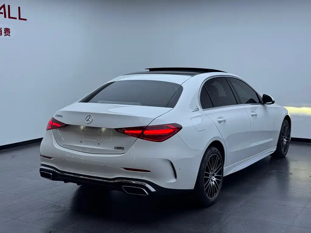 Mercedes-Benz C-Class 2025 — фото 4
