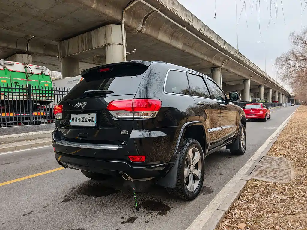 Jeep Grand Cherokee 2016 — фото 16