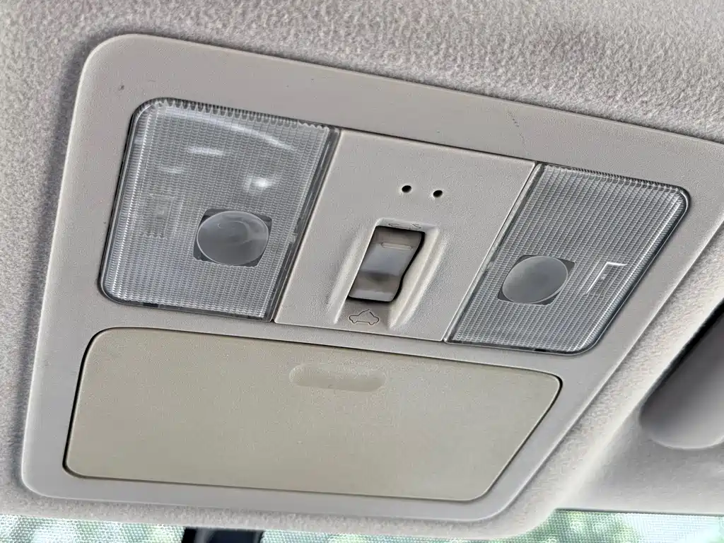 Nissan Tiida 2016 — фото 18