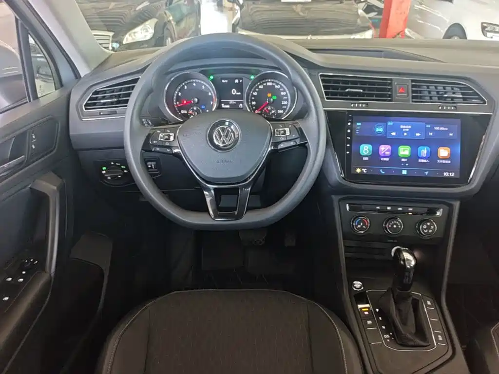 Volkswagen Tiguan L 2017 — фото 11