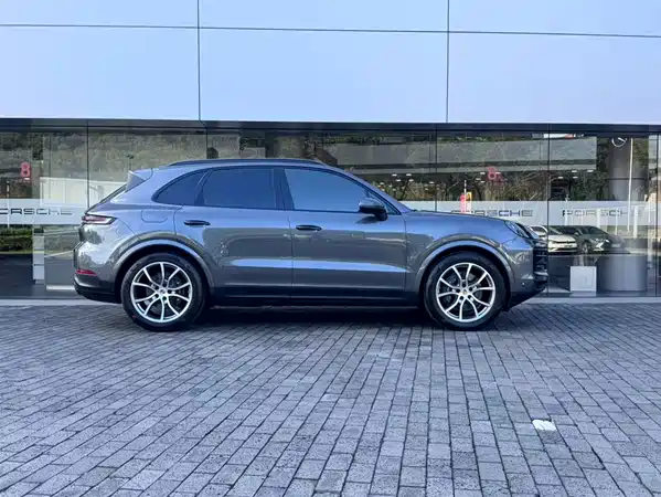 Porsche Cayenne 2024