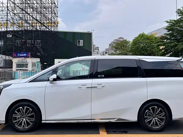 GAC Trumpchi M8 2025