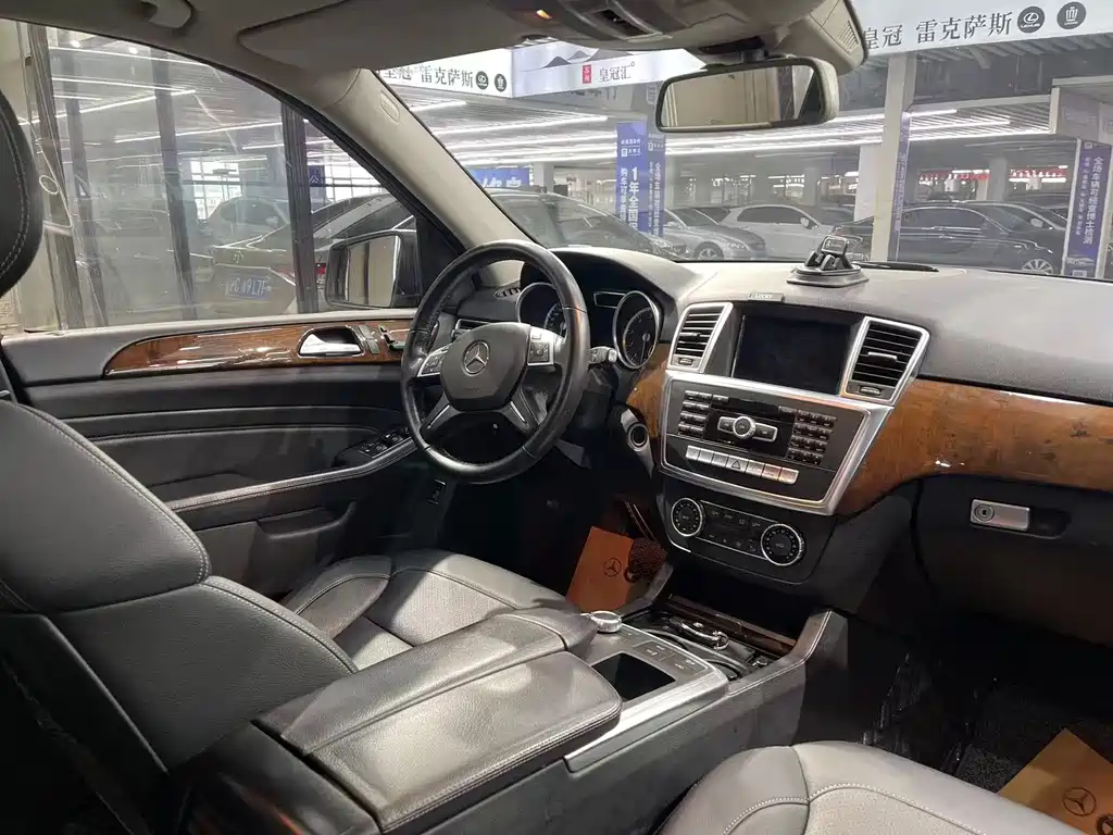 Mercedes-Benz M-Class 2015 — фото 21