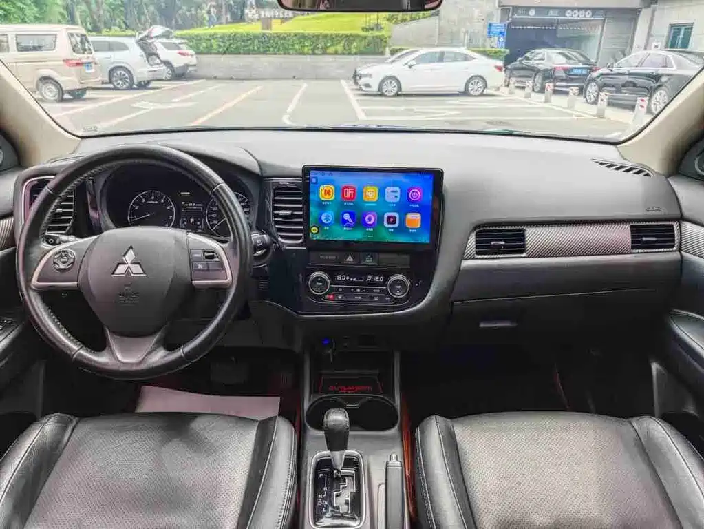 Mitsubishi Outlander 2015 — фото 23