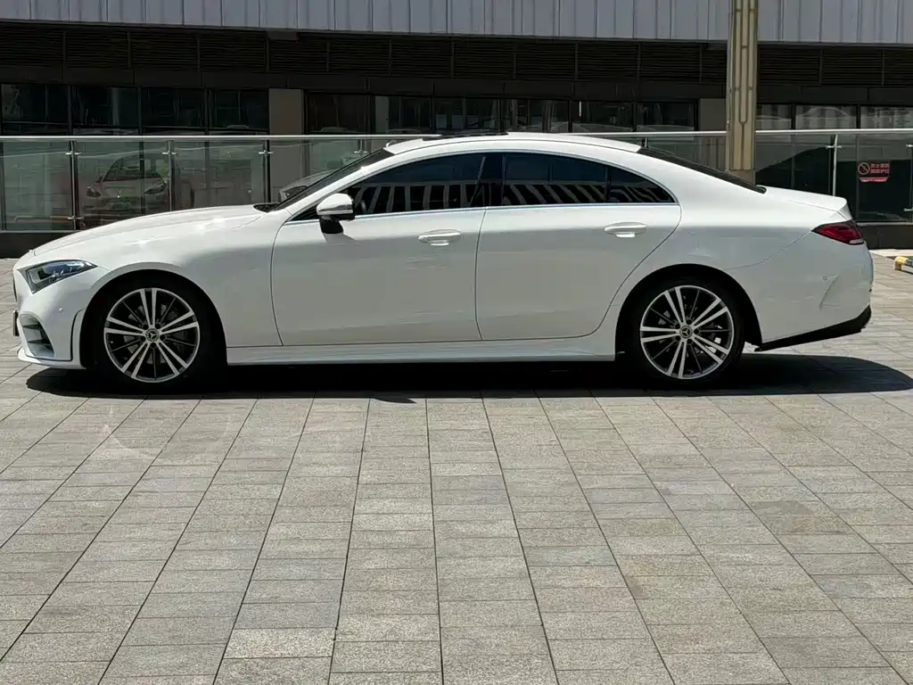 Mercedes-Benz CLS 2021 — фото 9