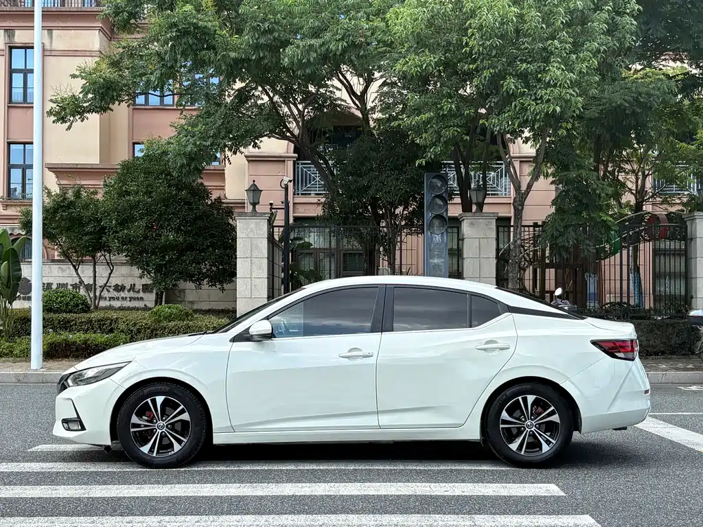 Nissan Sylphy 2020 — фото 17