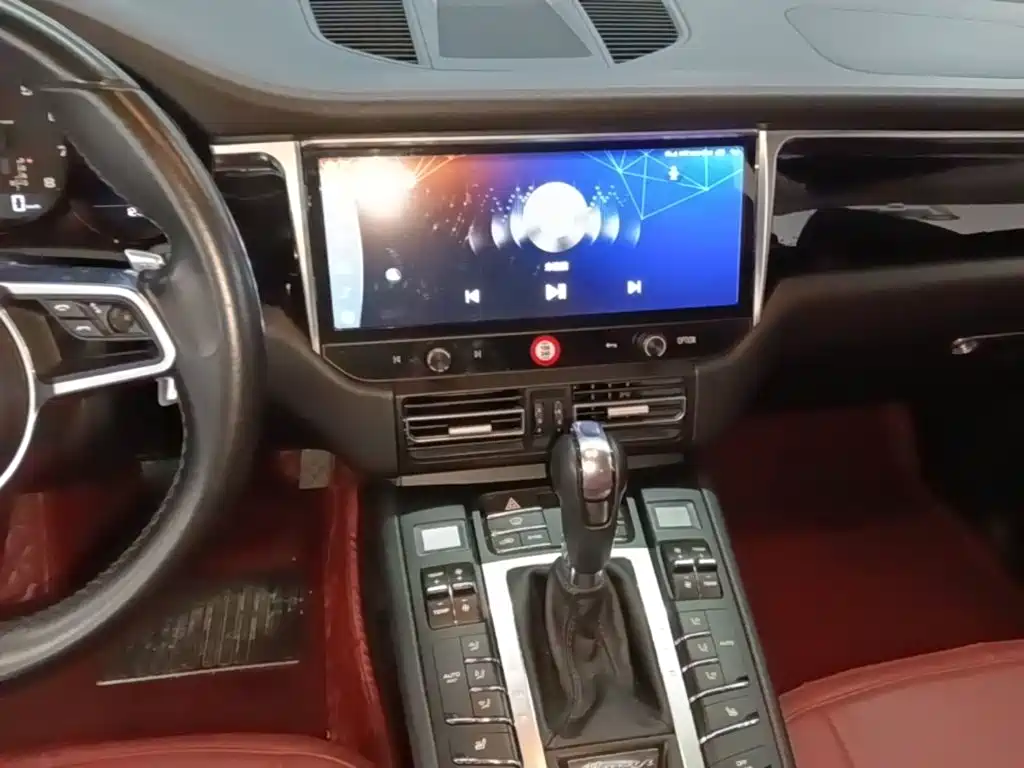 Porsche Macan 2018 — фото 13