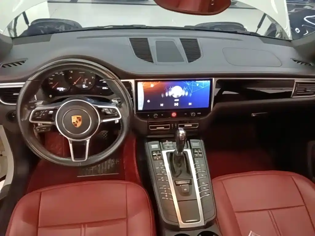 Porsche Macan 2018 — фото 10