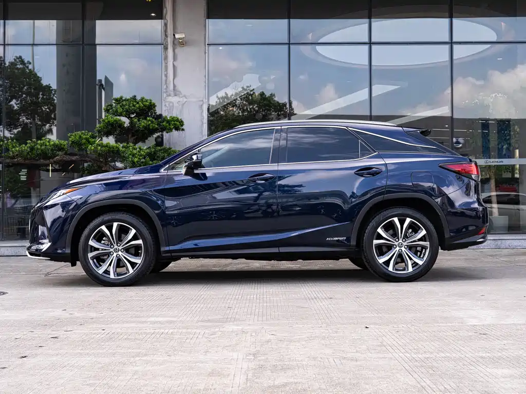 Lexus RX 2022