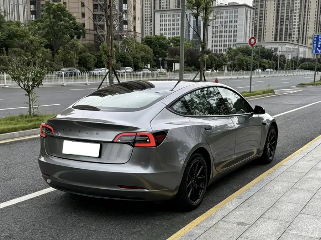 Tesla Model 3 2023 — фото 9