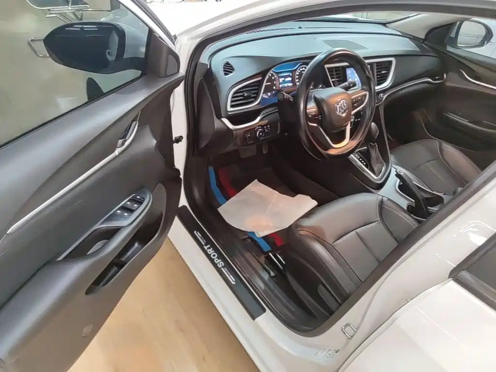 Buick Excelle 2023 — фото 16