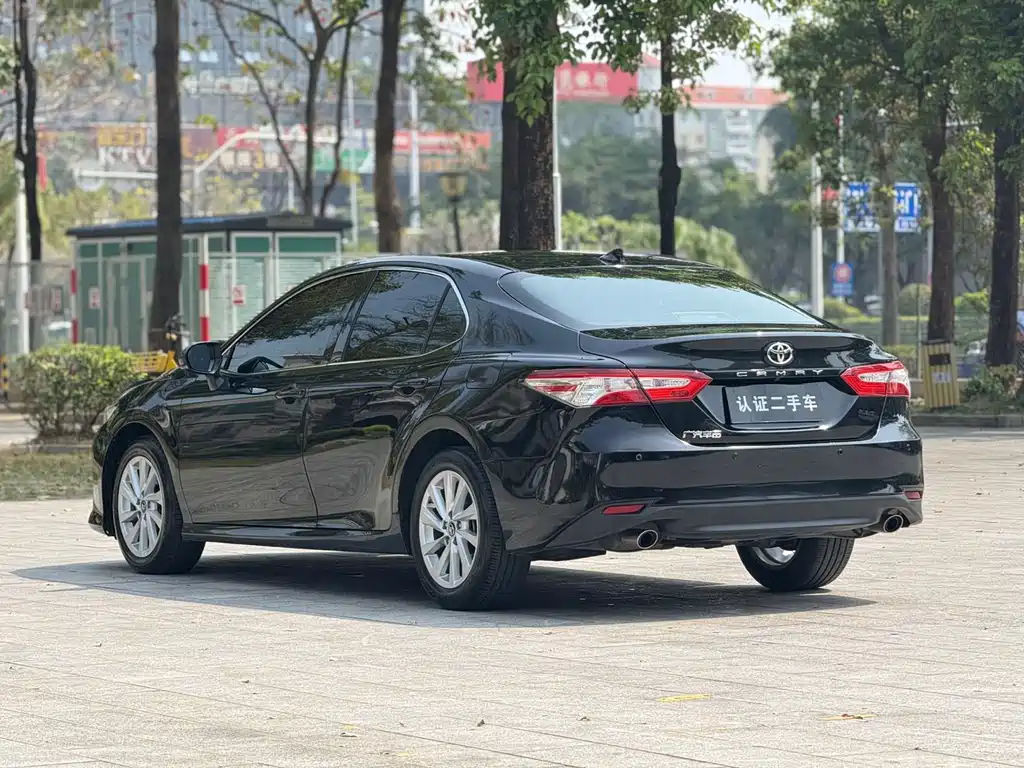 Toyota Camry 2022 — фото 17