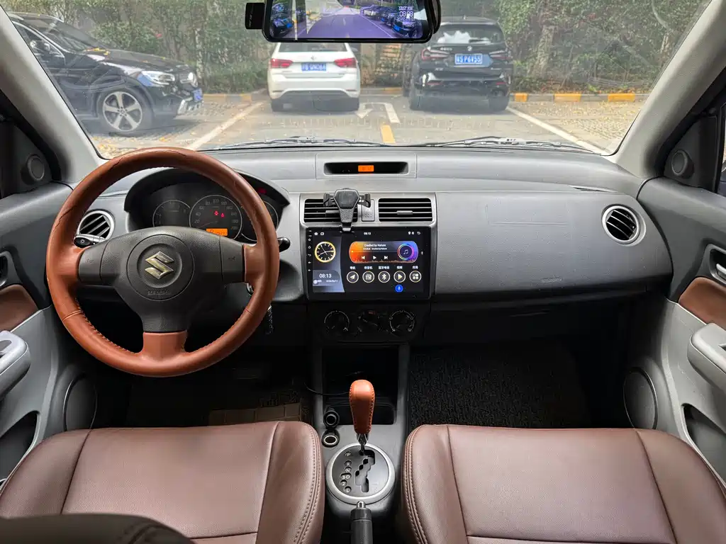 Suzuki Swift 2015 — фото 14