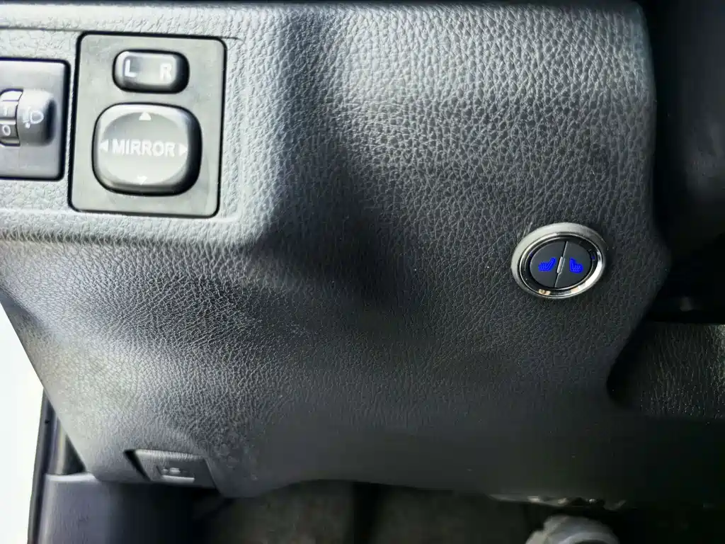 Toyota Yaris L 2023 — фото 16