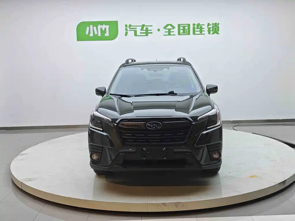 Subaru Forester 2023 — фото 2