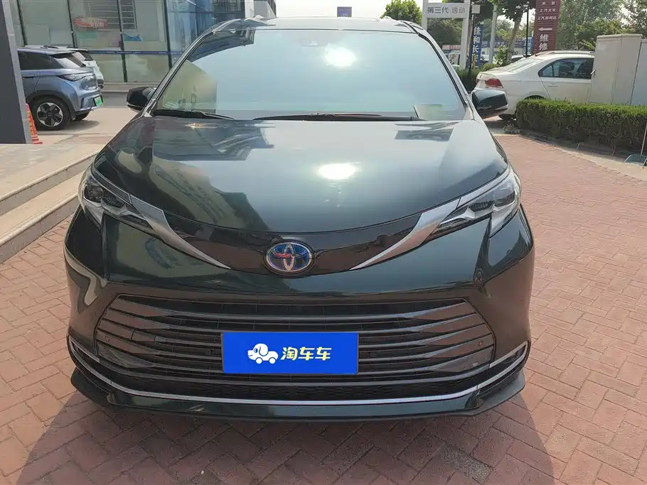 Toyota Sienna 2023