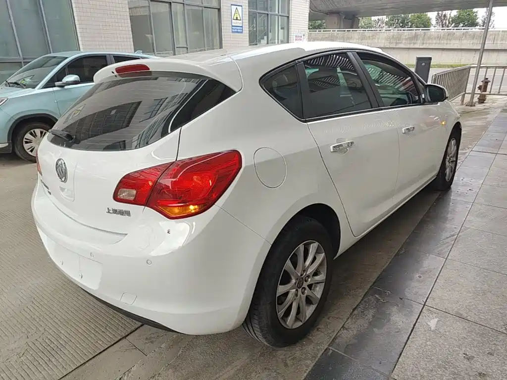 Buick Excelle GT 2015 — фото 7