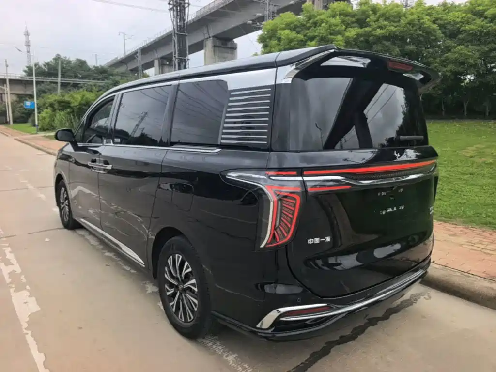 Hongqi HQ9 PHEV 2024