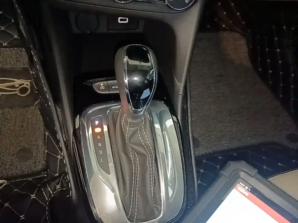 Buick Excelle 2019 — фото 14