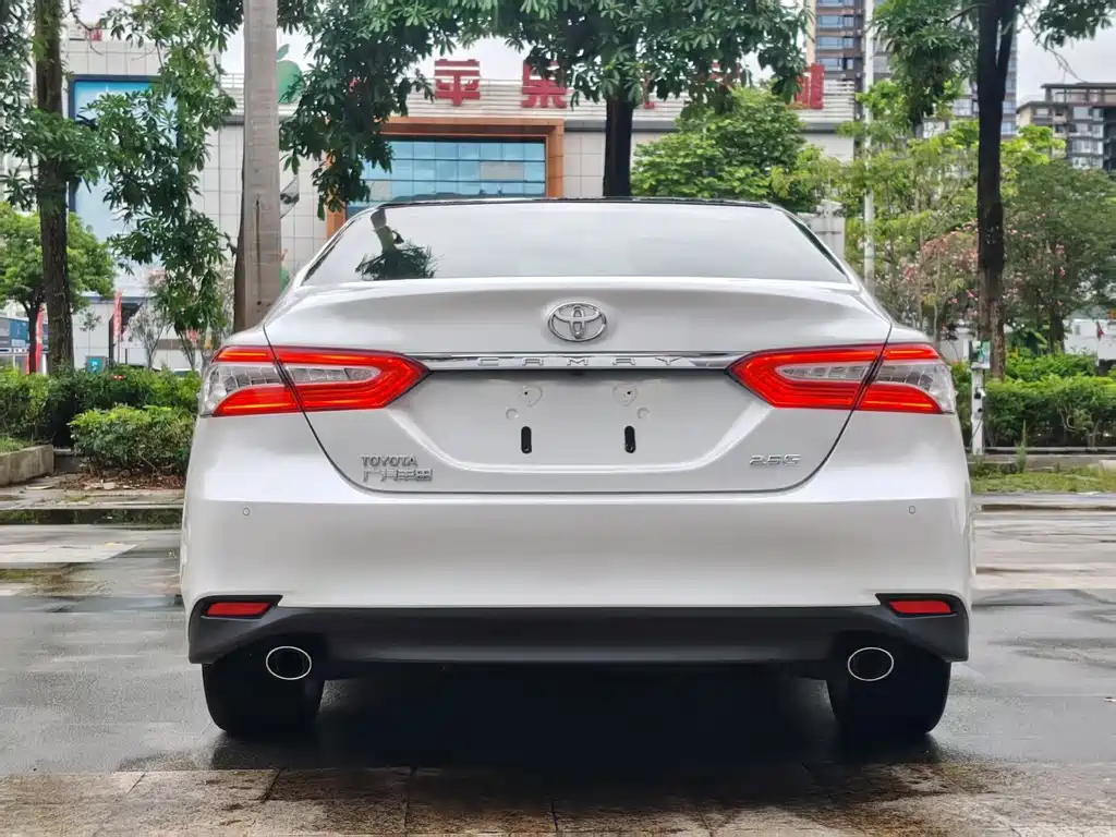 Toyota Camry 2019