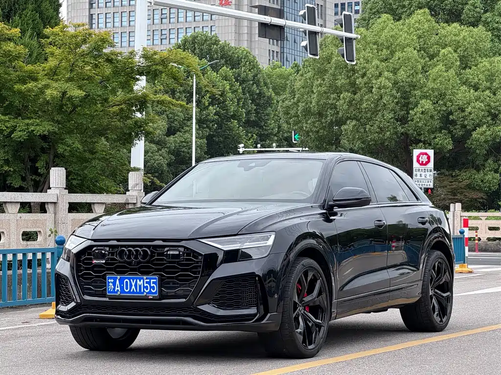 Audi Q8 2021