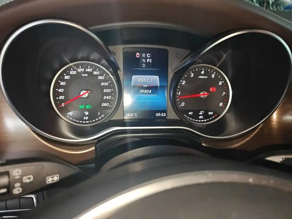 Mercedes-Benz V-Class 2023