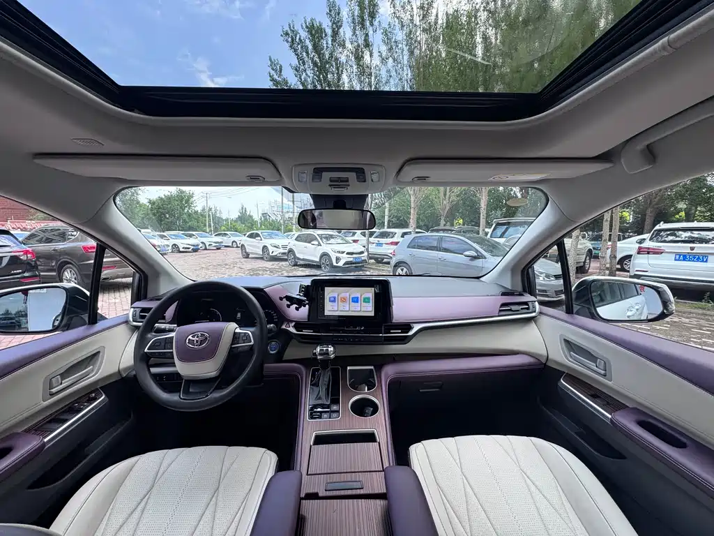 Toyota Sienna 2023