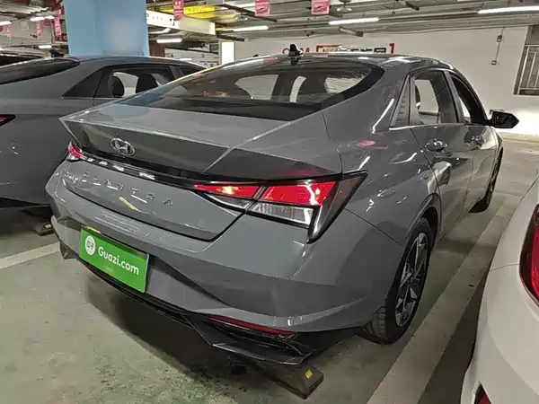 Hyundai Elantra 2022