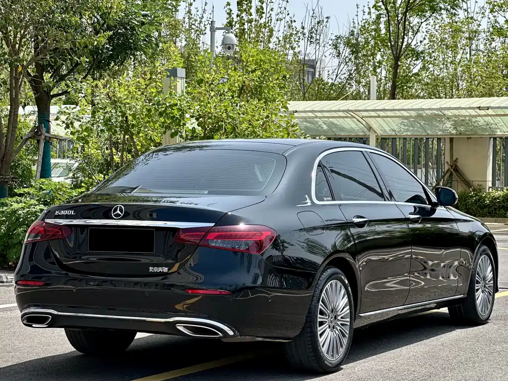 Mercedes-Benz E-Class 2021 — фото 15