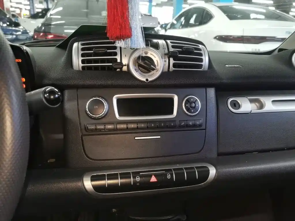 smart Fortwo 2014 — фото 13