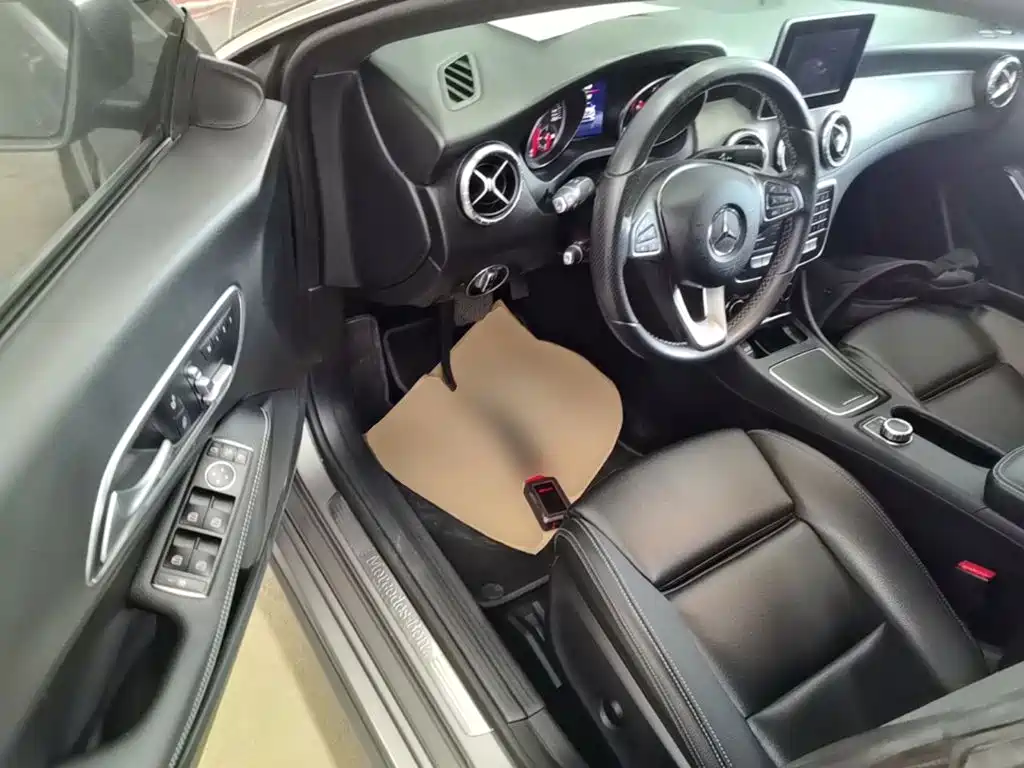 Mercedes-Benz CLA 2016 — фото 16